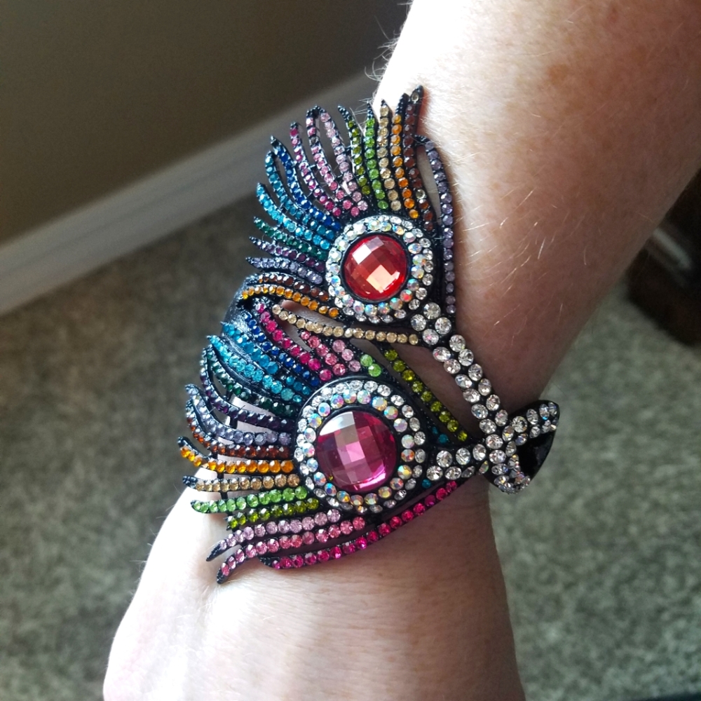 💥Gorgeous Peacock Inspired Cuff Bracelet💥